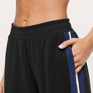 Lululemon on Track Pants sz12